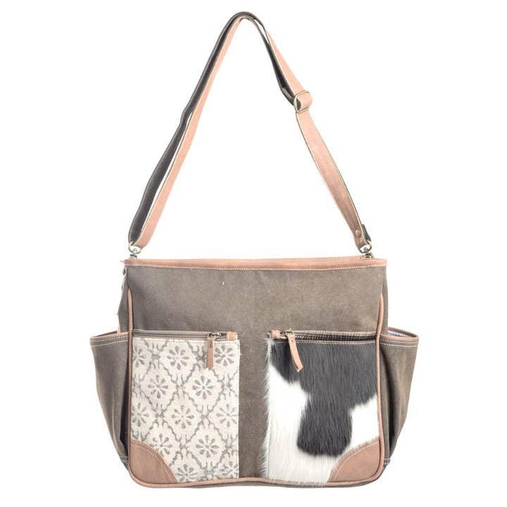 Tapis en toile et recyclé avec bandoulière en cuir de vache pour la vente par Benjamin International