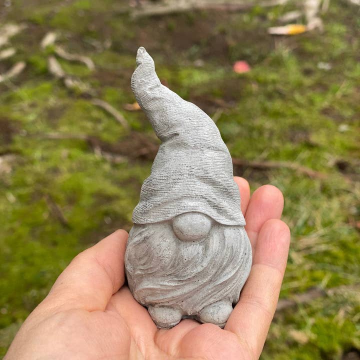 Backyard Stone Art - Wholesale Decoratief beeldje - Mini betonnen kabouter, 4" Hx1.7"W, servetgewicht, kabouterdecor1