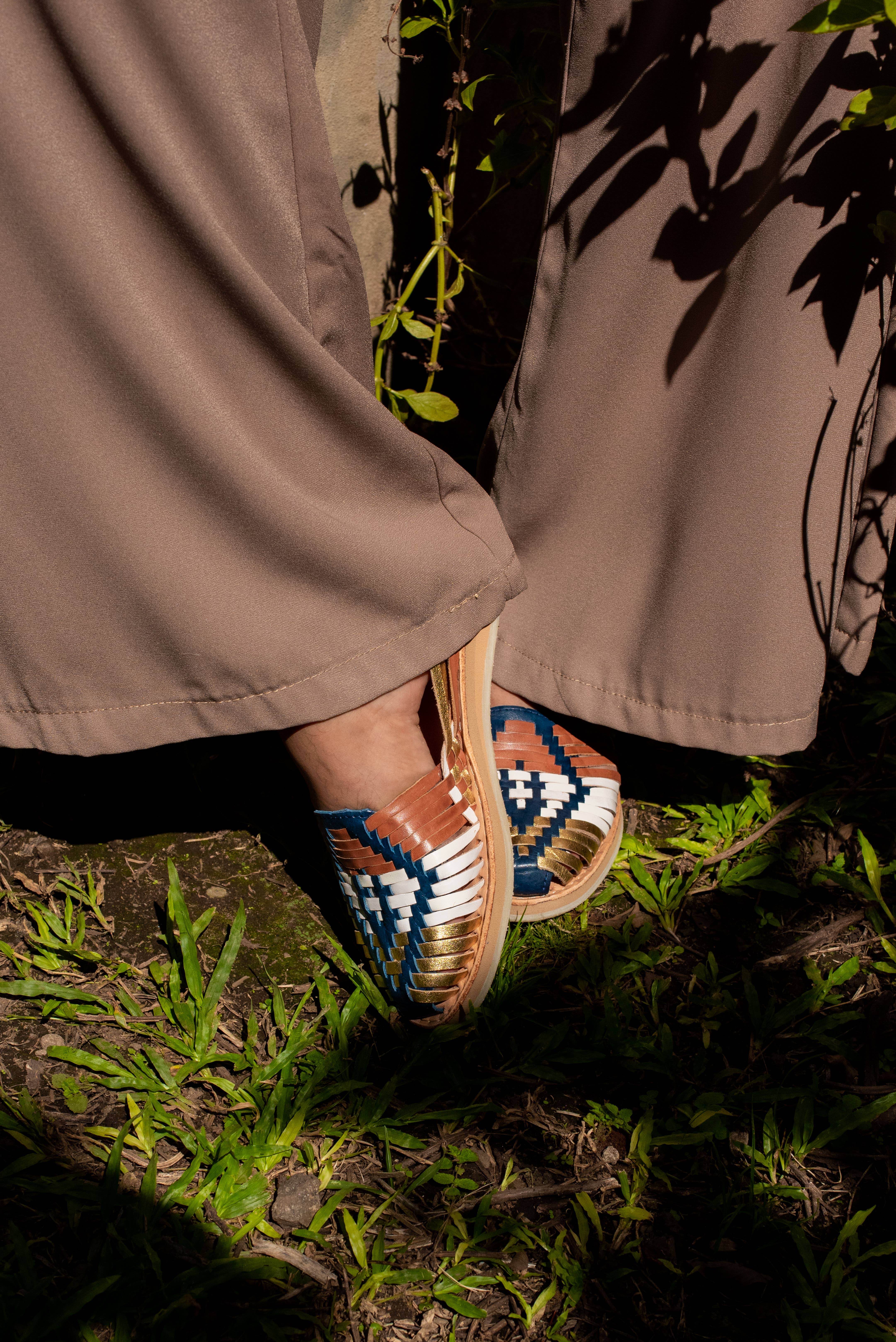 MyMexicanHome - Wholesale Sandals - Women's - Handmade Leather Huarache Sandals for Women | PFLAUME7