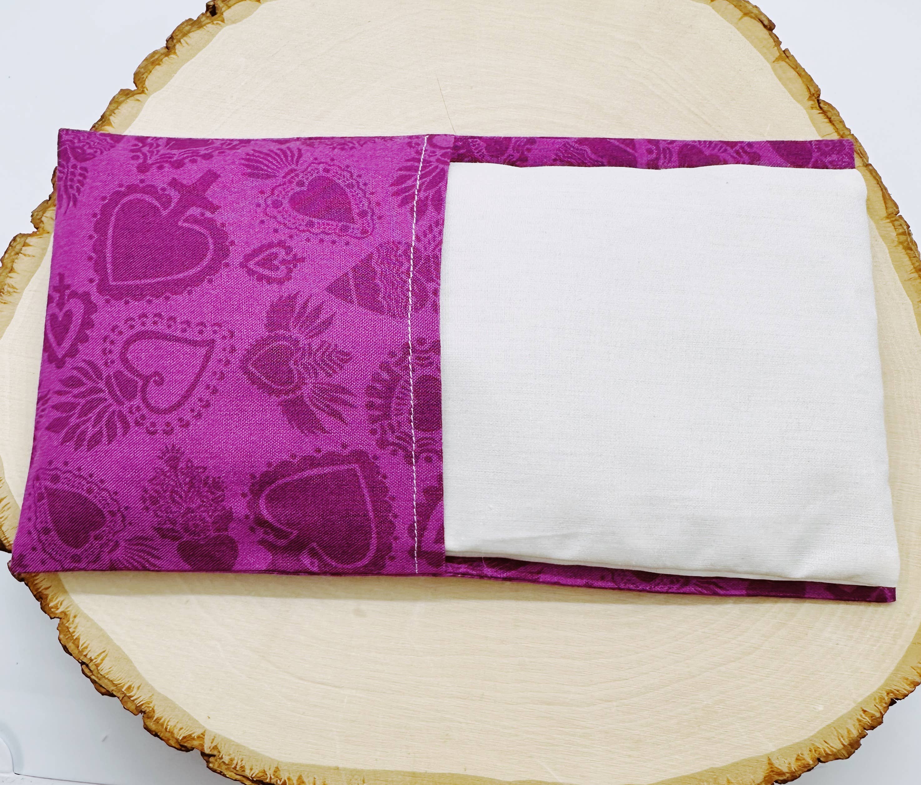 Wellness & Oils - Venta al por mayor Cojín de spa/terapia - Almohada para Ojos de Lavanda con Funda Lavable-Corazón Eterno Púrpura3