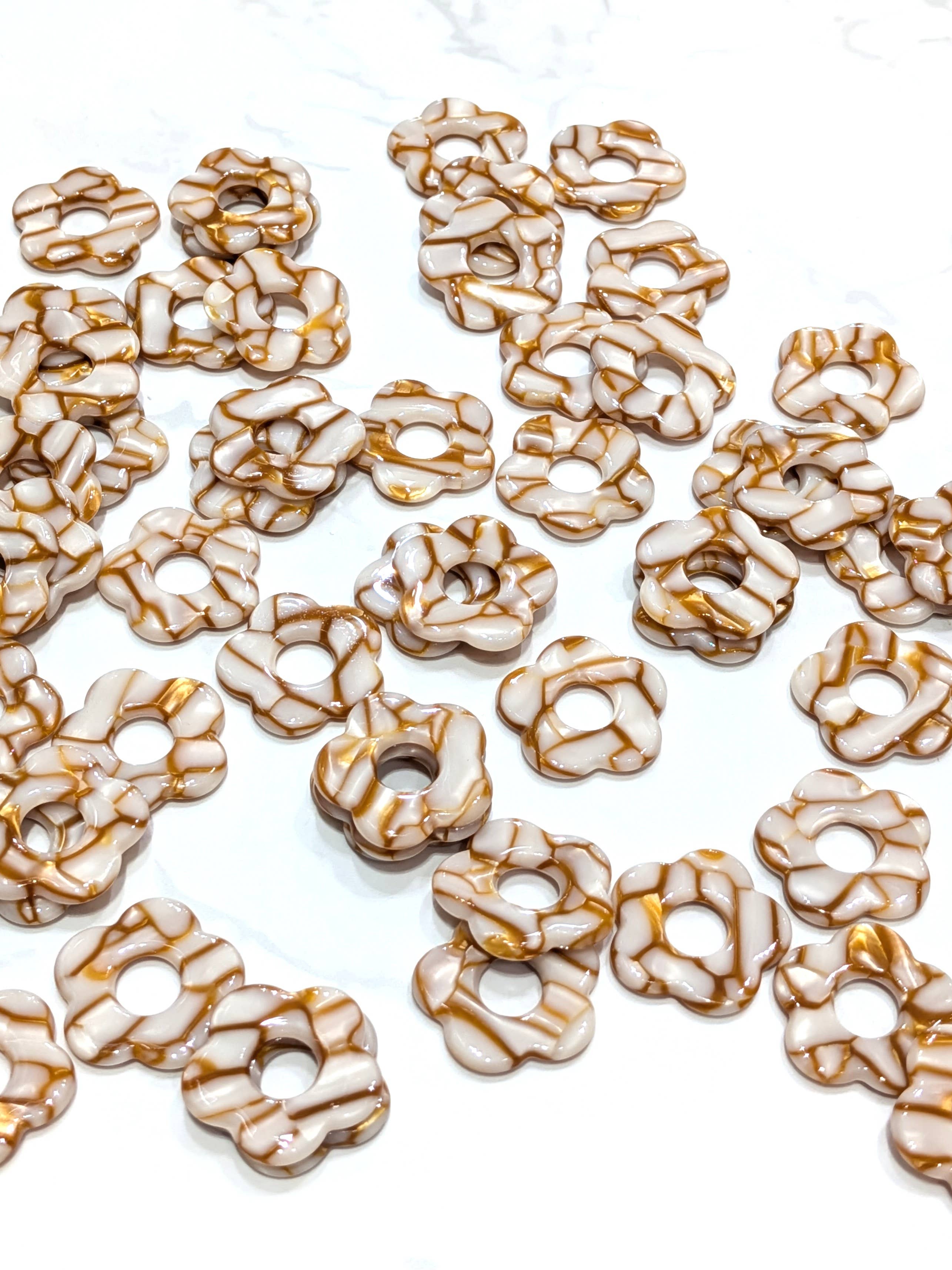 LOLO & YAYA – wholesale Emergency response charm – Flower pendant 2cm, 1.5O euros / u55