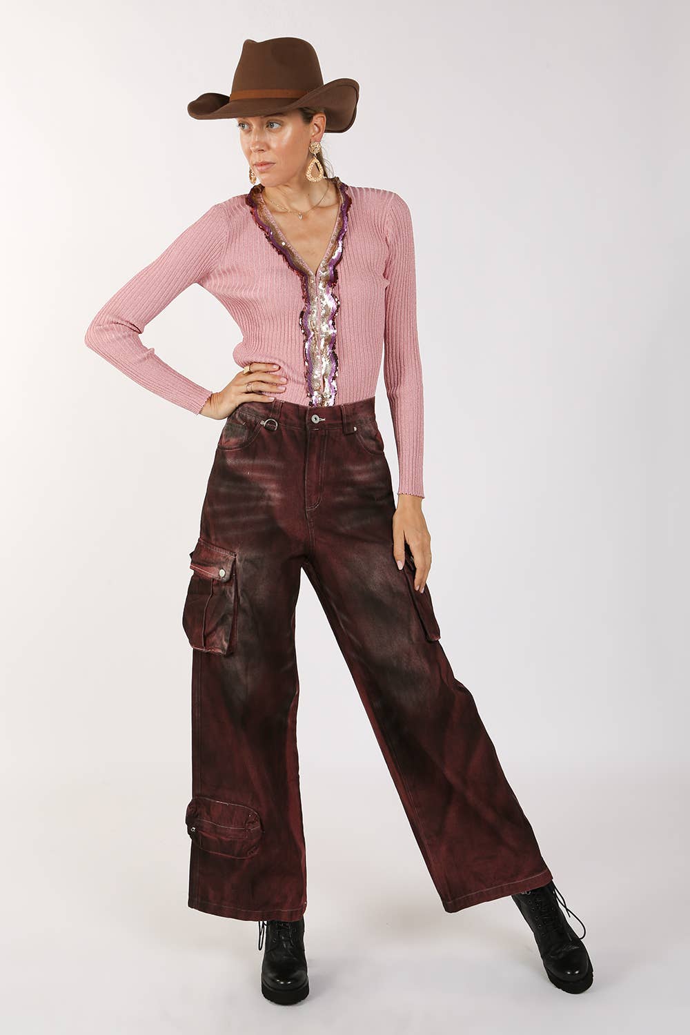 TEGEL Fadad Cargo Denim med hög midja 
MC7097 för wholesale på Faire4