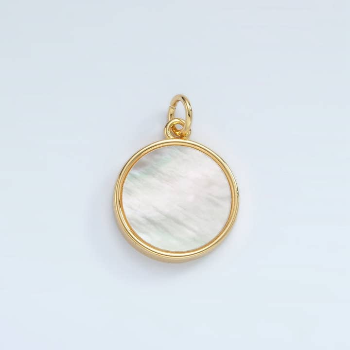 24K Gold Filled 10mm Shell Pearl Bezel Round Charm | AG929 for wholesale by Aim Eternal