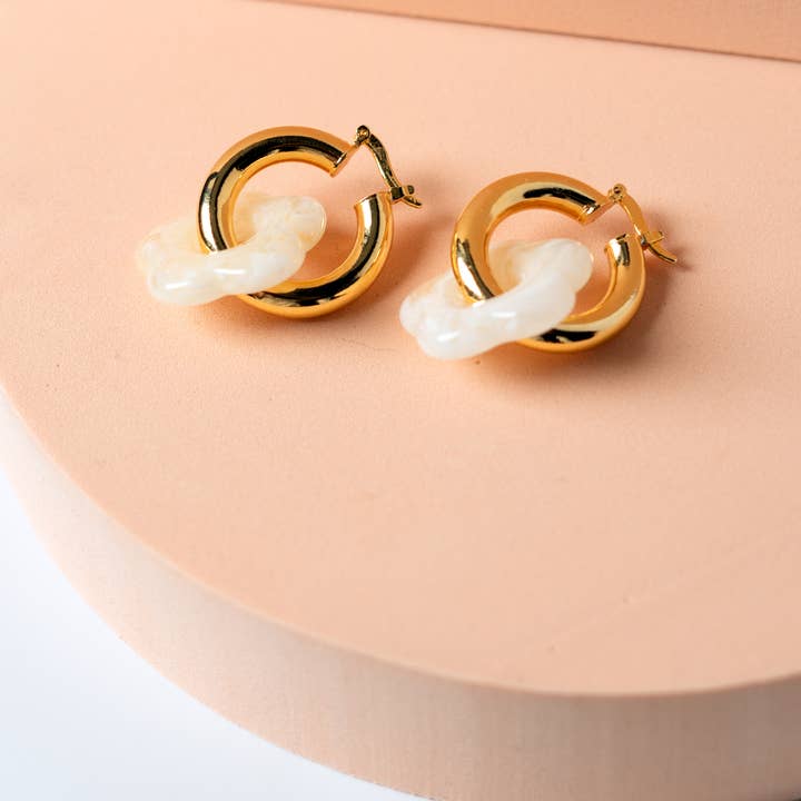 Peter and June - Wholesale Hoop earrings - Dazy Nights in Cloud - 18K Gold Plated Hoop2