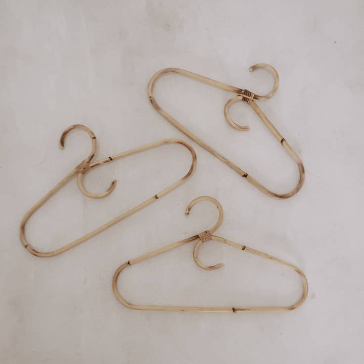 Village Thrive - Wholesale Clothes Hangers - Traditional Rattan Hanger7