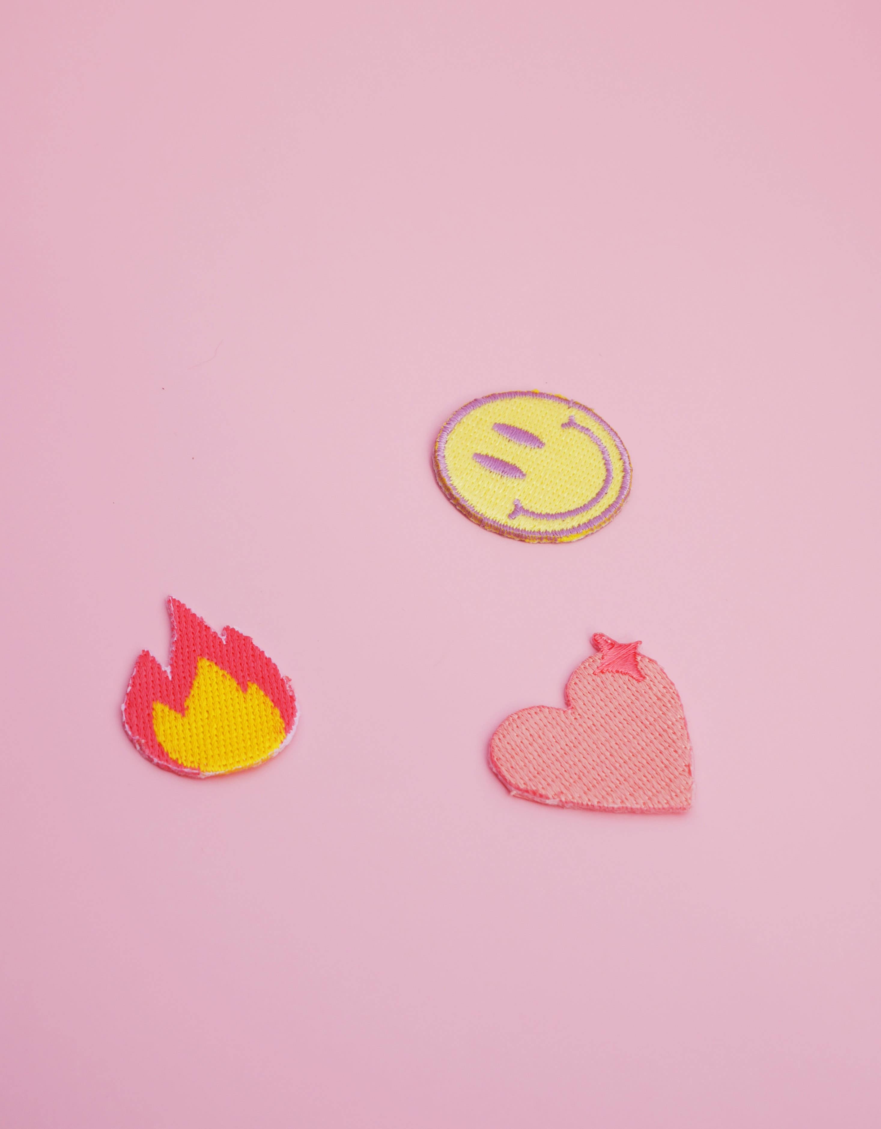 MALICIEUSE - Wholesale Patch - Mini Smiley Emoji Iron-On Patch1