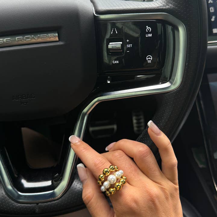 CHANSUTTPEARLS - Wholesale Cocktail/Statement Ring - EMMA RING 1