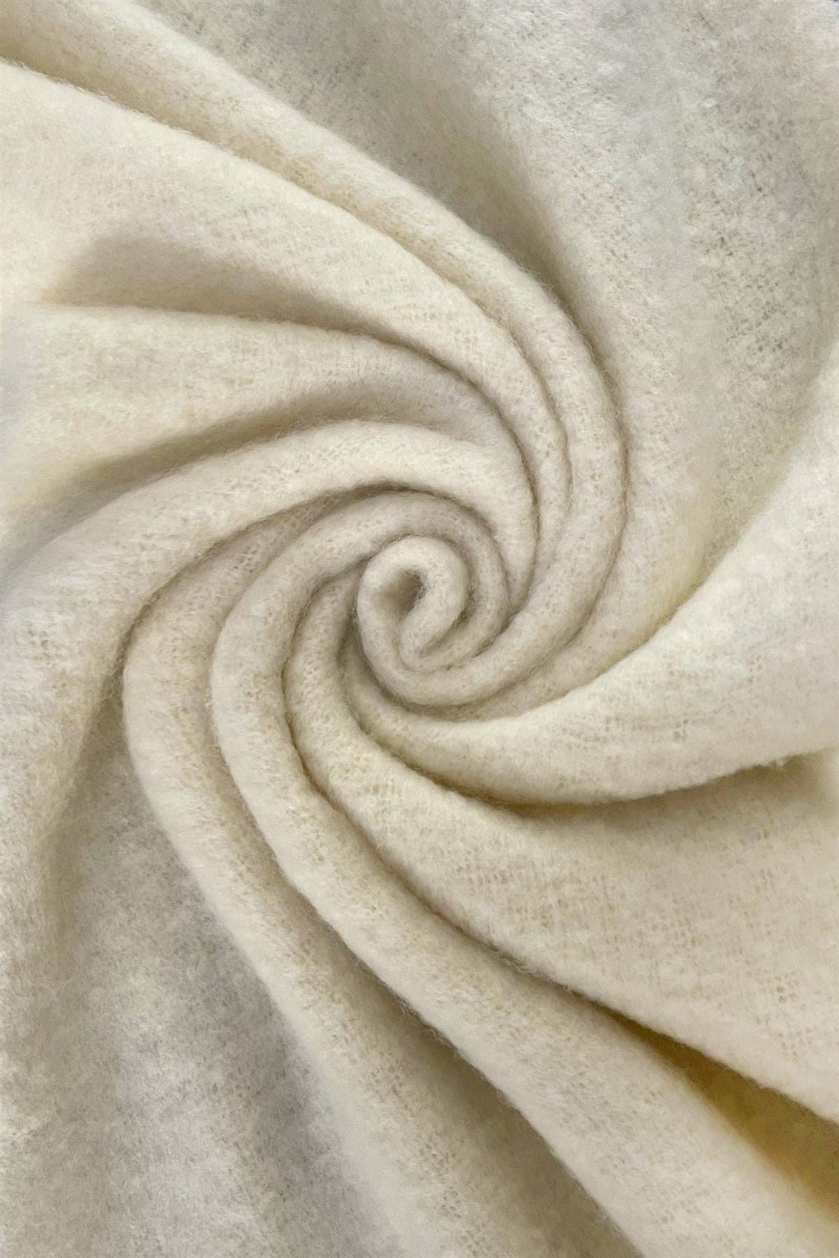 Fashion Scarf World - Vendita all'ingrosso Sciarpa - Donna - Sciarpa plaid con nappine semplice20