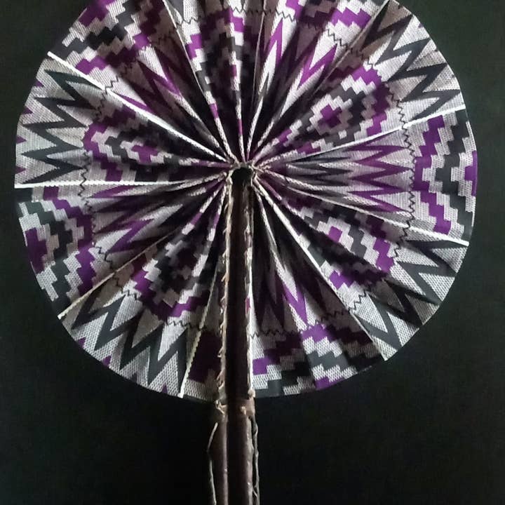 Ventilateur à main MAJESTIC KENTE pour la vente par The Afrophile