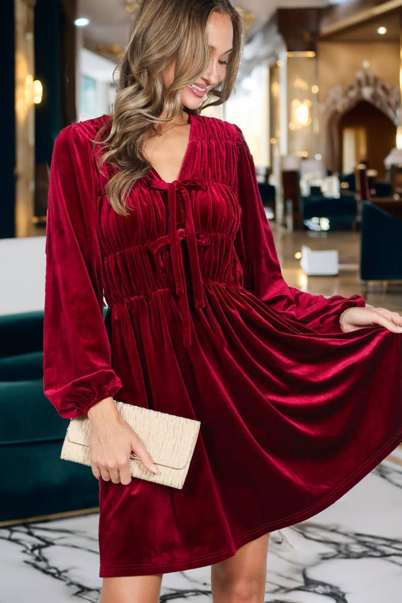 Vine & Love - Wholesale Dress - Women's - Elegant Silhouette Luxe Velvet V-Neck Dress VD831433