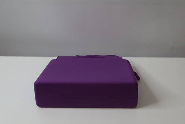 ibiG Bags & Accessories - Vendita all'ingrosso Pochette - Donna - Borsa ibiG Grande (Large). Facile da pulire. Chiusura con cerniera.11