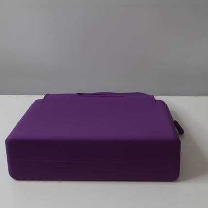 ibiG Bags & Accessories - Vendita all'ingrosso Pochette - Donna - Borsa ibiG Grande (Large). Facile da pulire. Chiusura con cerniera.11