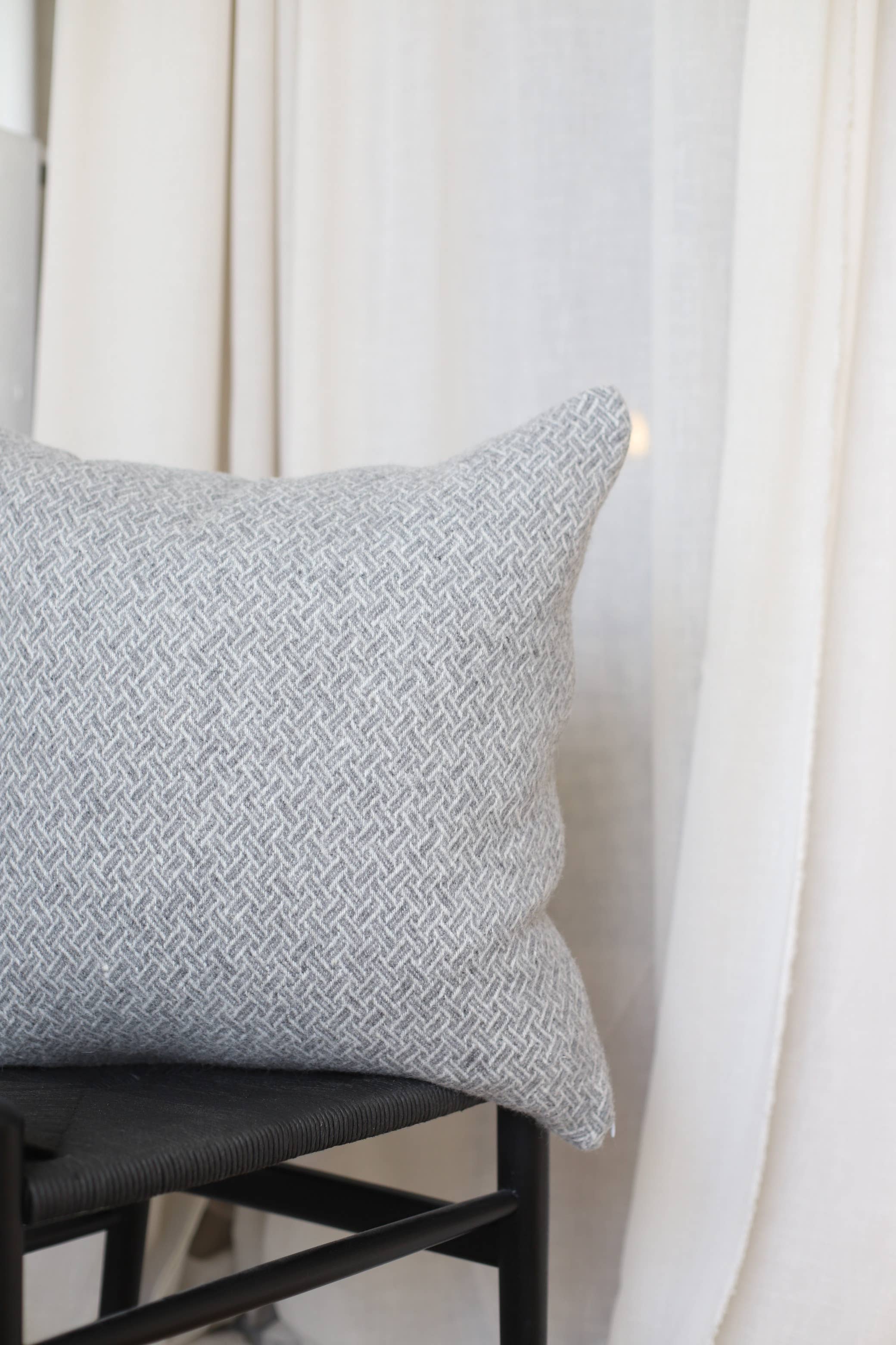 Linen Way Inc. - Wholesale Throw Pillow Cover - Oxford Alpaca Pillow Cover1