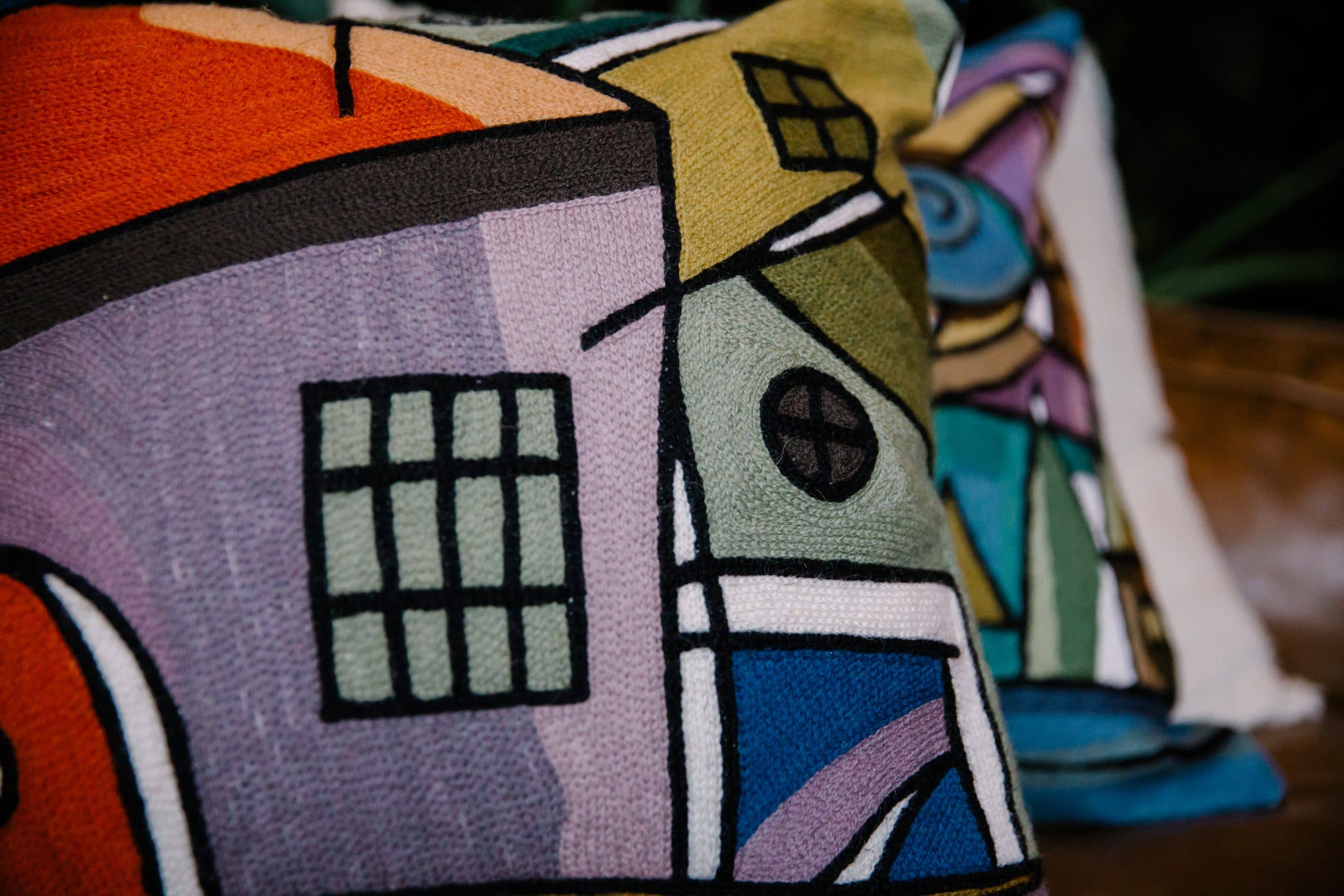 Cashmere Crafts Inc - Vendita all'ingrosso Fodera cuscino decorativo - Fodera per cuscino ricamata a mano Casa con porta1