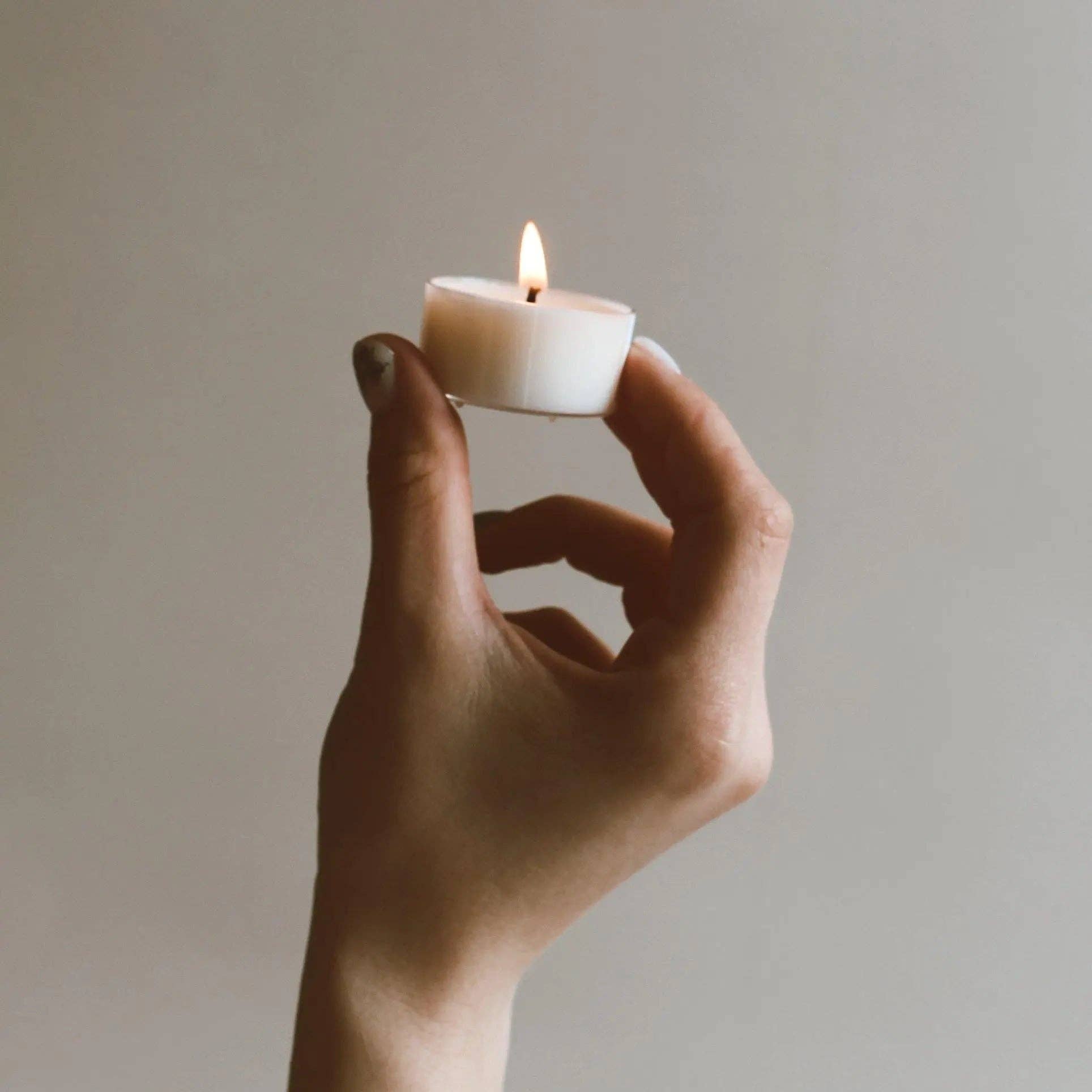 Hey Chalky GmbH - Vendita all'ingrosso Candele a lumino - Set di 8 candele tealight in pura cera di soia senza profumo0