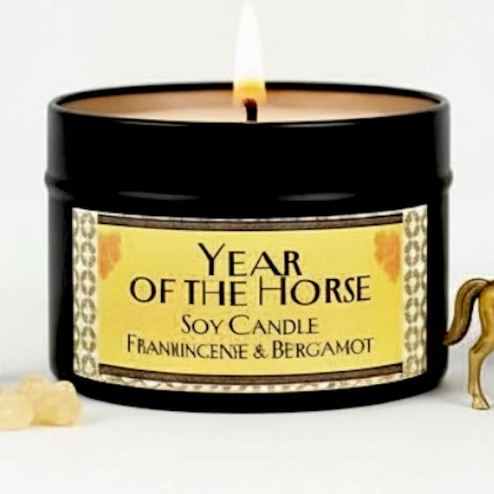 Bougie Année du Cheval | 4 oz | Encens & Bergamote pour la vente par Raven’s Hearth