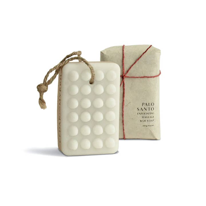 ÉDITION LIMITÉE Savon Exfoliant de Massage au Palo Santo - Version Enveloppée à la Main pour la vente par Cedar and Myrrh