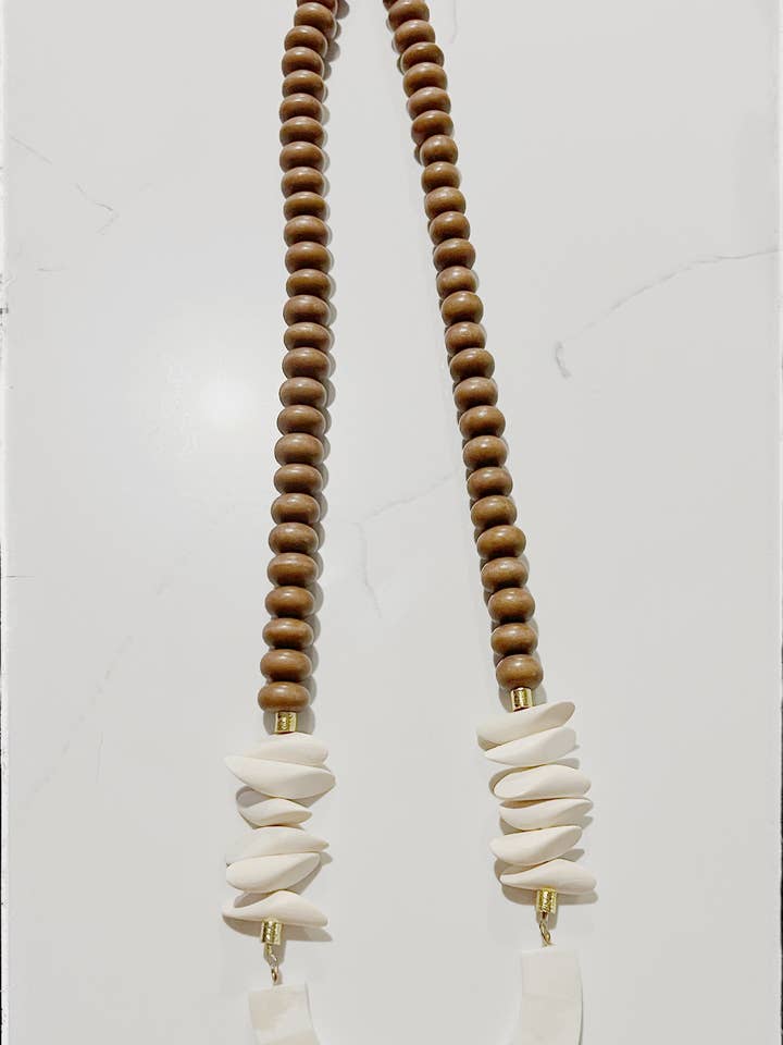 Lange halsketting van Tan Nugget Wood & Bone Bead Ivoorkleurige hanger voor wholesale door GentrybyJenna