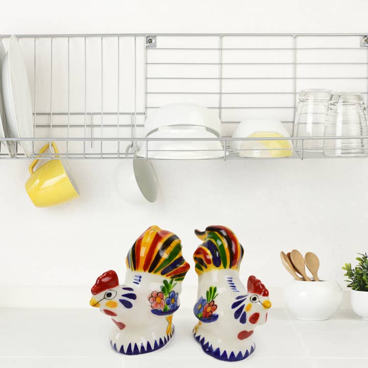 European Heritage Gifts - Wholesale Salt & Pepper Shaker Set - Roosters Collectible Salt & Pepper Set