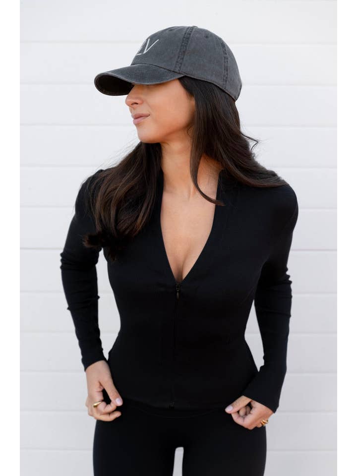 Black Invisible Zip Jacket en Negro for wholesale on Faire2