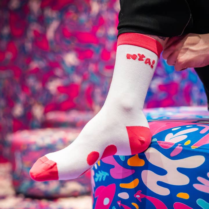 Nya! – Calzini Arte Zampa per la vendita all'ingrosso da parte di Play.Gay