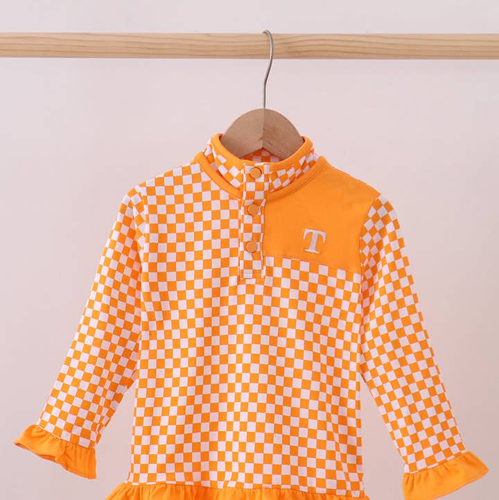 Top de volantes a cuadros naranja Tennessee para venta al por mayor de Aspen Rain Boutique