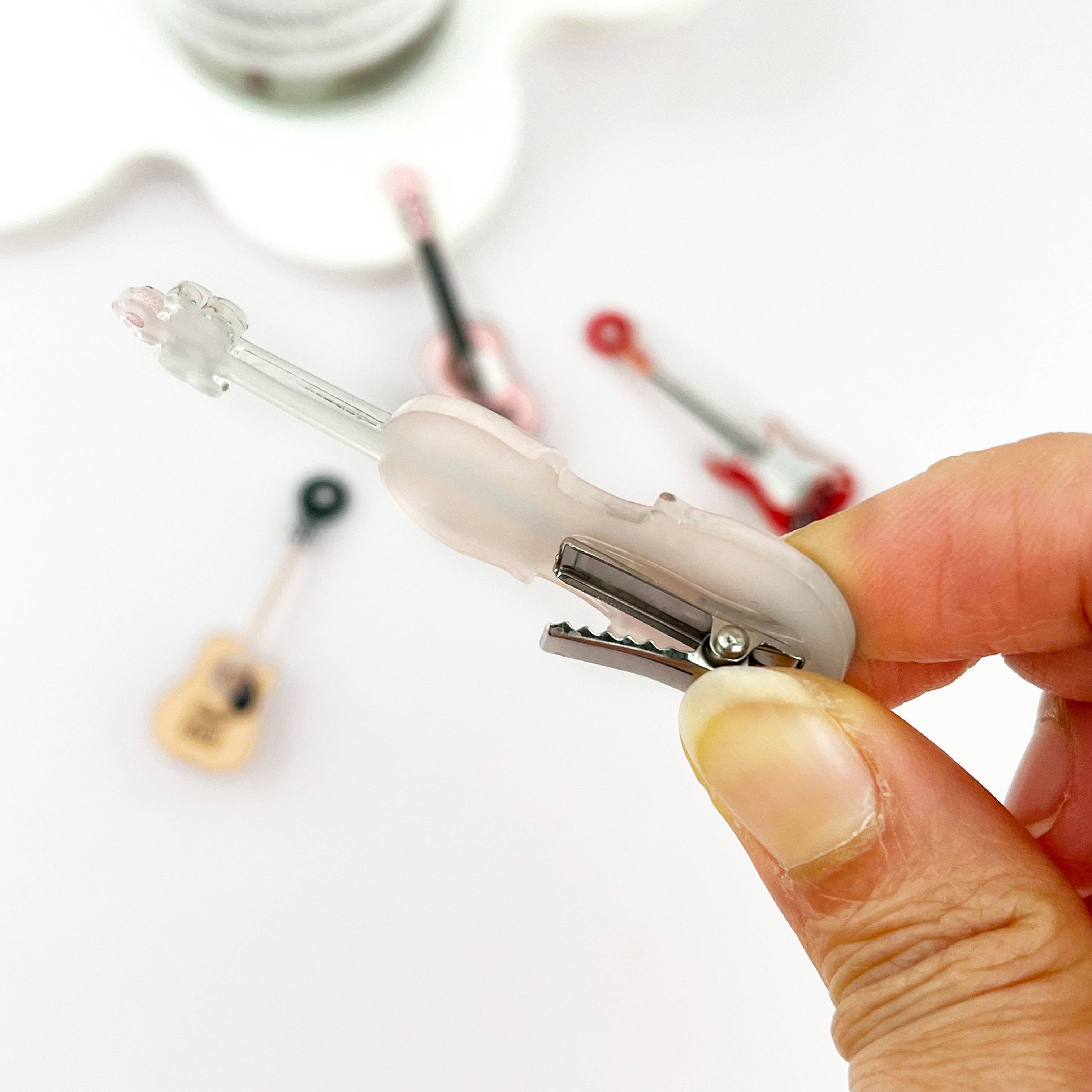 mildstyles - Wholesale Hair clip – Women’s - Acrylic Cool Guitar Charm Duckbill Hair Claw Clip 🎸🎶4