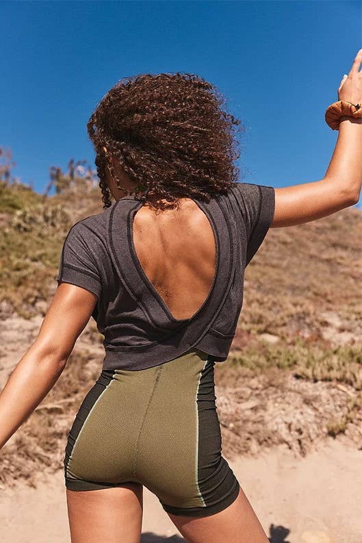 Rosa Clothing - Wholesale T-Shirt - Women's - Slouchy wrapped cutout back short sleeve workout tee top9