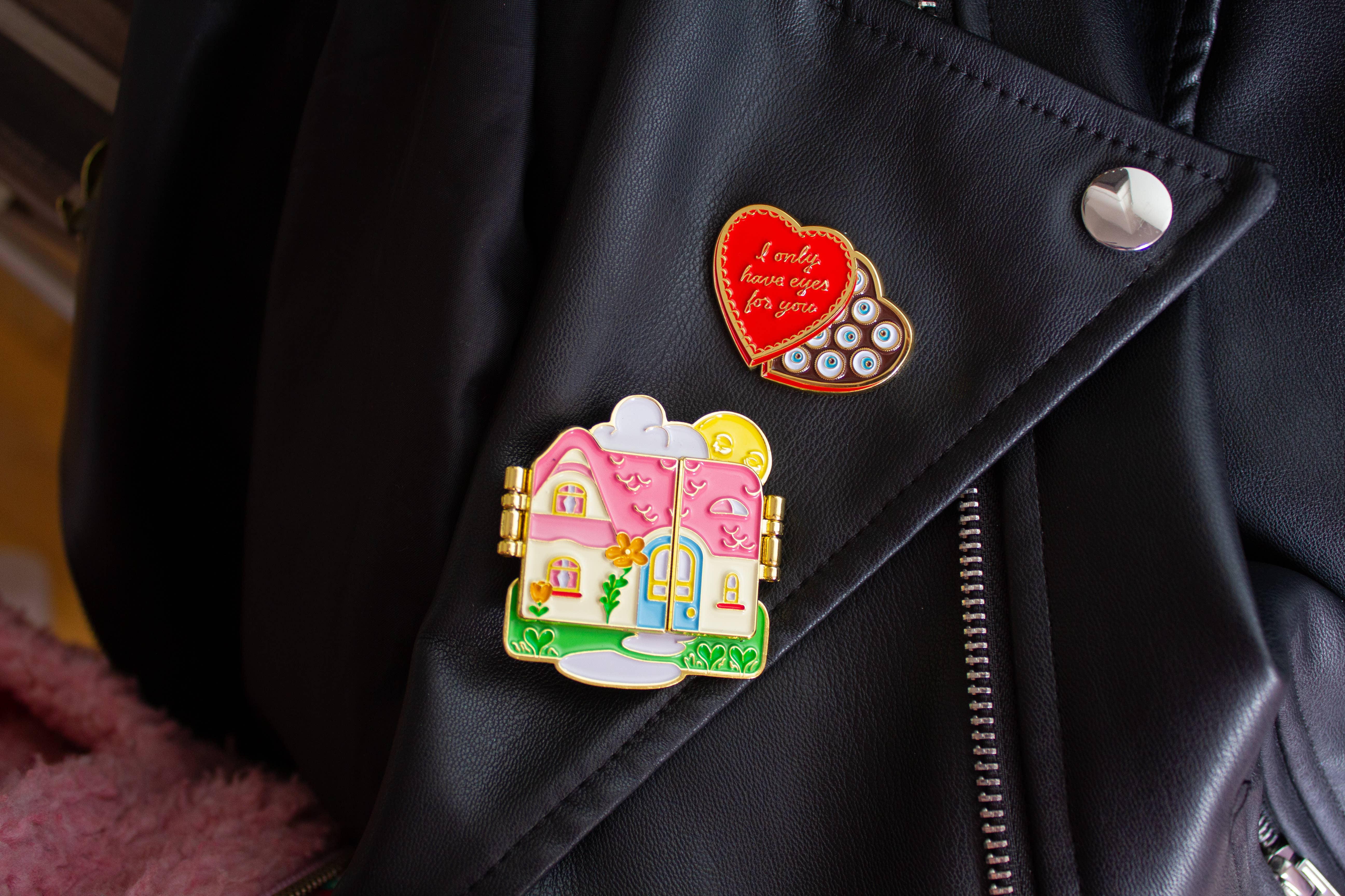 Mink - Wholesale Lapel Pin/Button - Endless Summer enamel pin3