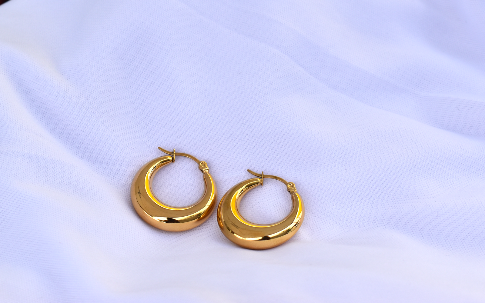 TNT Goods - Wholesale Hoop Earrings - Arielle Gold Hoops1