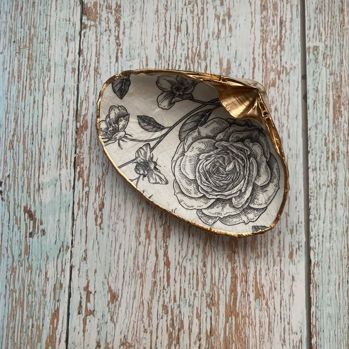 Black and White Roses for wholesale by Serenity Shells