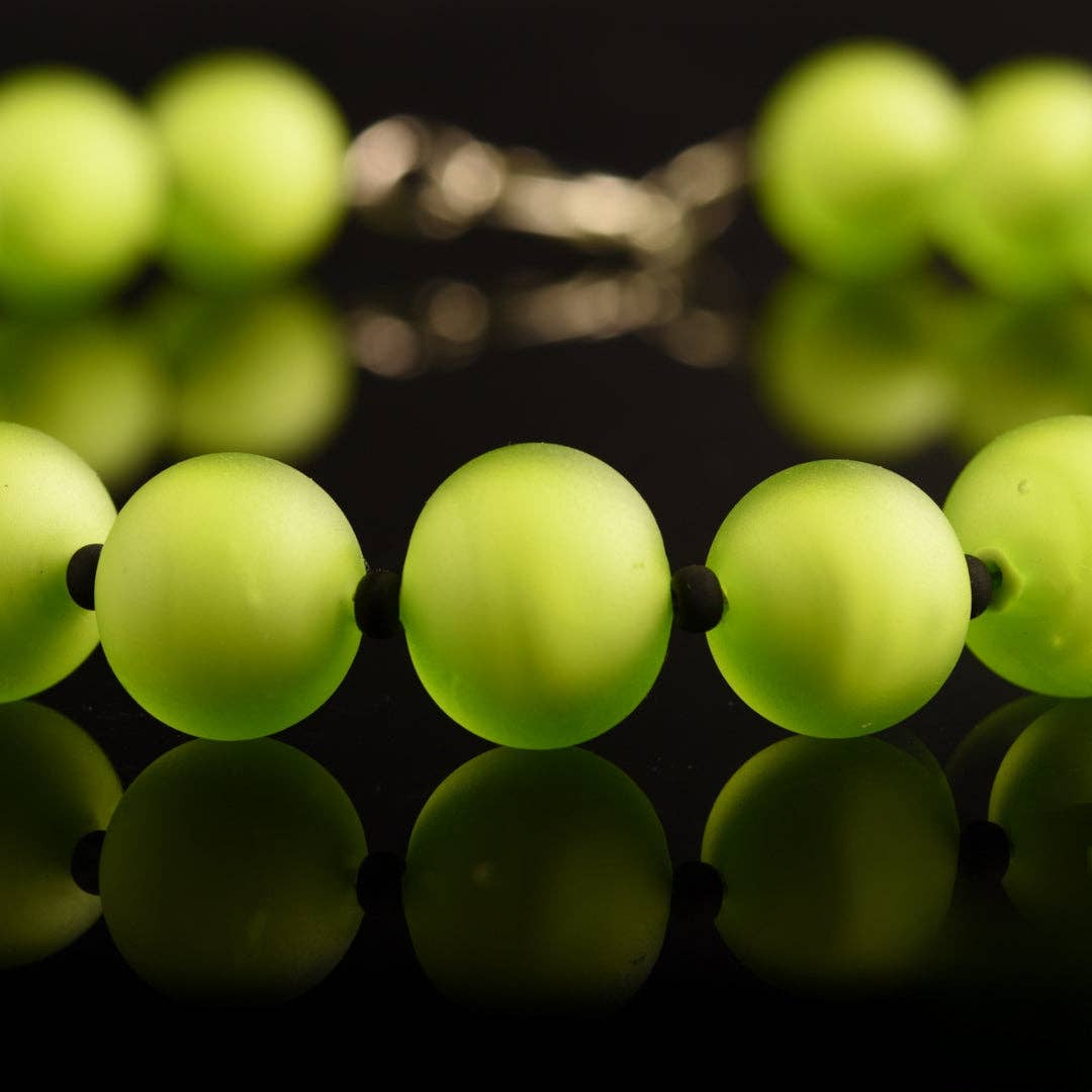 Mazzega Art & Design - Vendita all'ingrosso Collane di perline/perle - La collana Tosca Colore in vetro di Murano è composta da 25 perle Tosca, colori pastello e un rivestimento satinato trasparente.11