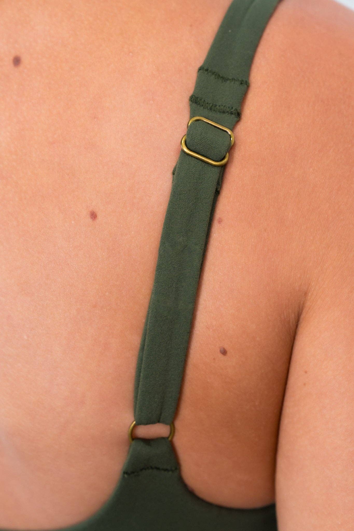 Vitality - Venta al por mayor Sujetador deportivo - Mujer - Cloud II™ Classic Longline - Oliva8