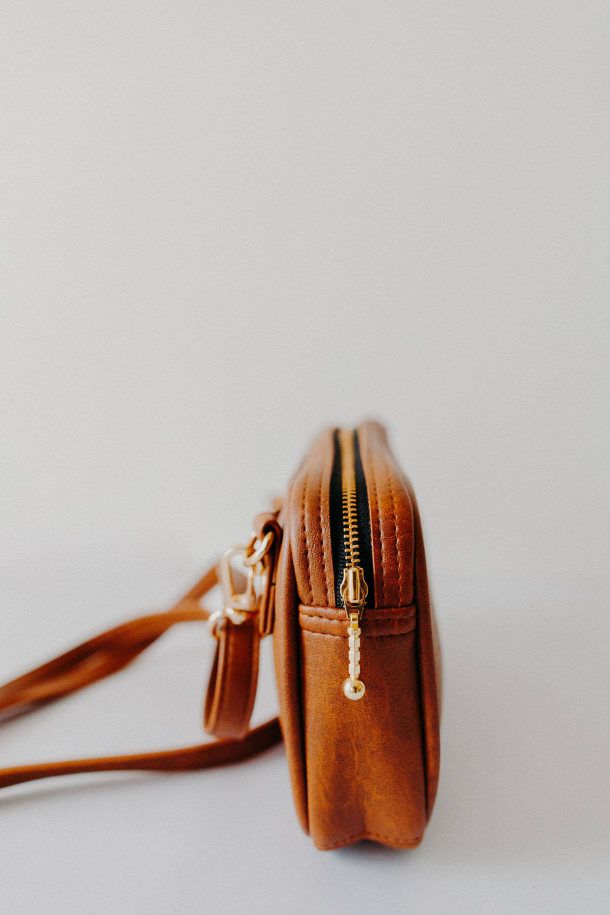 BYTAVI - Vendita all'ingrosso Marsupio - Donna - Marsupio da donna minimalista moderno Mao marrone7