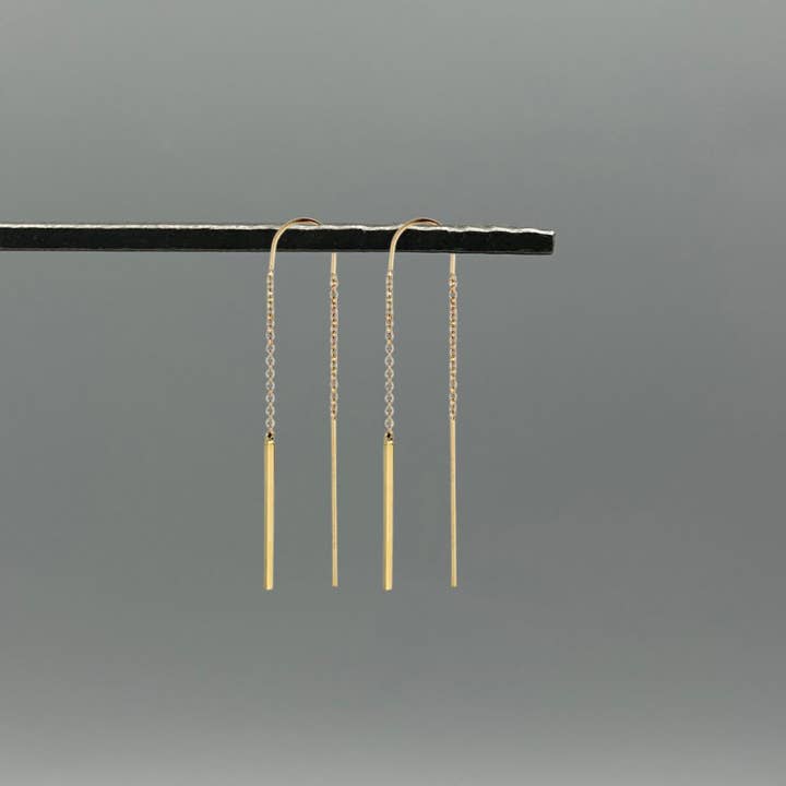 Something Silver – Brincos de argola por atacado – Brincos de Fio Quadrado com Barra Suspensa