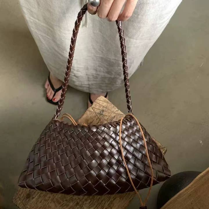 EmberLoom - Wholesale Shoulder Bag - Women's - Woven Palm Tree Accent Shoulder Bag2