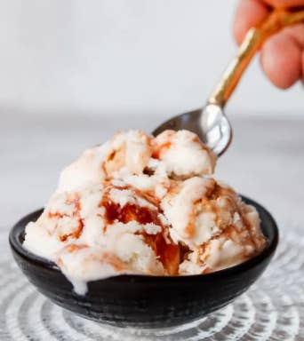 Bliss Ice Creamery - Wholesale Ice cream/sorbet - ποΈ Guava Cheesecake Ice Cream Pint