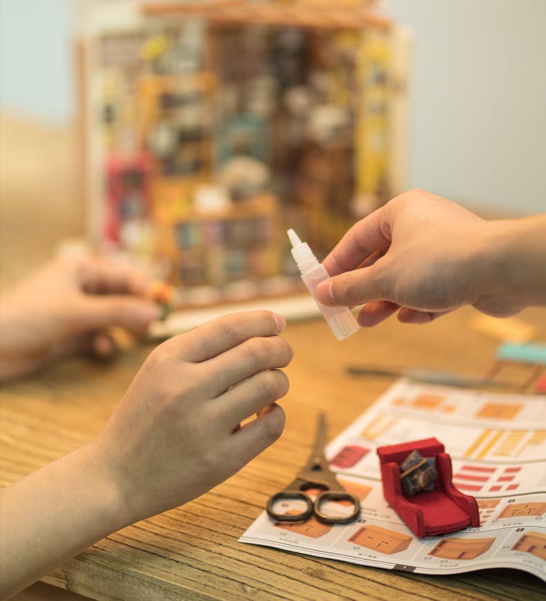 Robotime - Wholesale DIY Craft Kit - DG102 Sam's Study Rolife Library DIY Miniature Dollhouse6