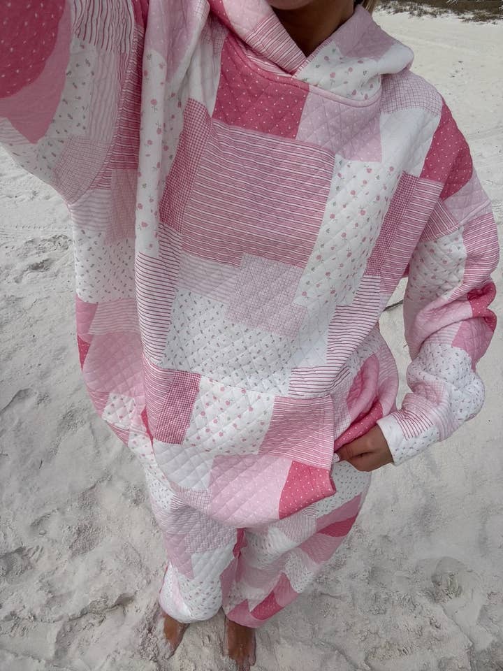 Hoodie Acolchoado de Retalhos Margo por atacado de Sunkissed Coconut