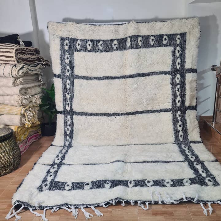 200 - 300 cm TAPIS MAROCAINS 100% FAIT MAIN n° 622 pour la vente par Maroccarpets Poufs and pillows wholesale +31648976894