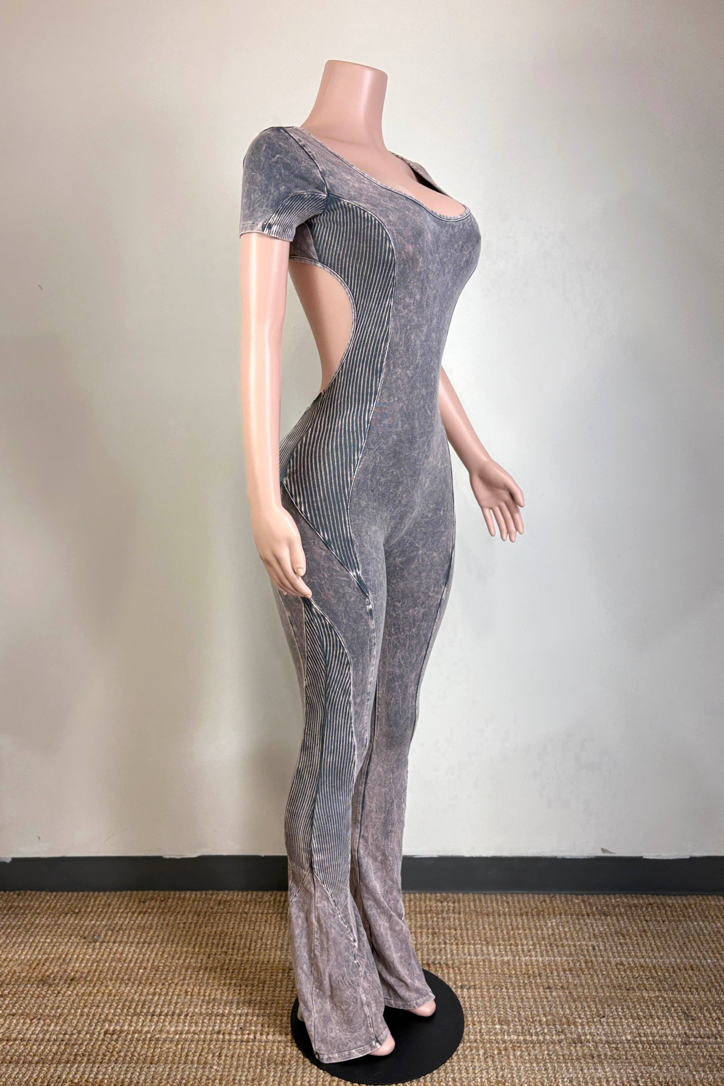 Dalia Studio – wholesale Jumpsuit – Women&#x27;s – MINERAL WASH OPEN BACK FLARE JUMPSUIT1