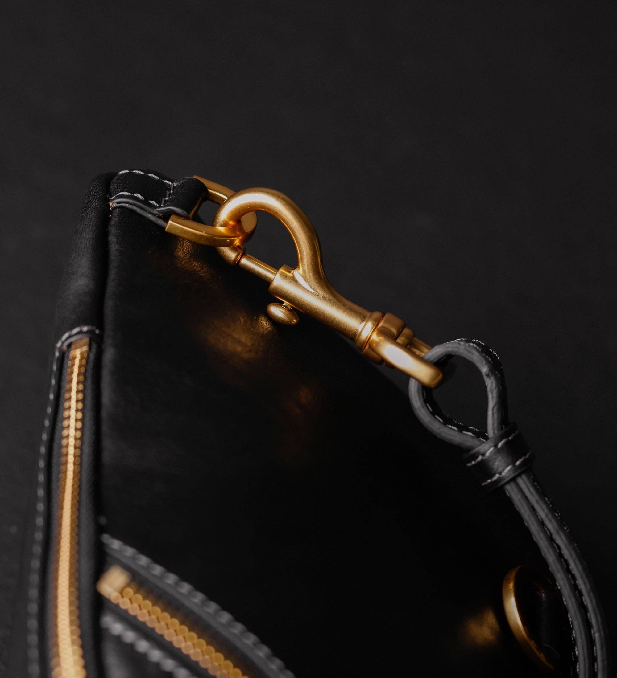 Time Resistance – wholesale Crossbody bag – Women's – Leather Chest Bag – Tales of the City21