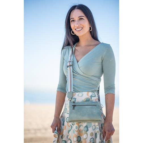 Liz Soto Handbags - Wholesale Crossbody Bag - Women's - Chloe 3317 cross body or wristlet