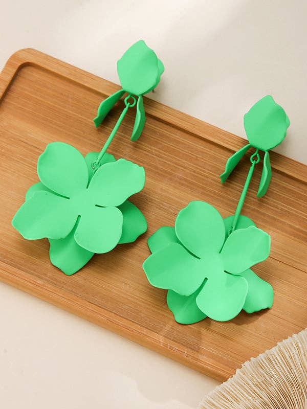 VividLux - Wholesale Dangle Earrings - Flower Shape Drop Earrings Earrings Accessories2