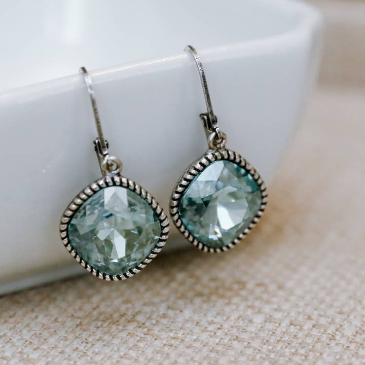 Rachel Marie Designs - Wholesale Dangle Earrings - Raven Earring