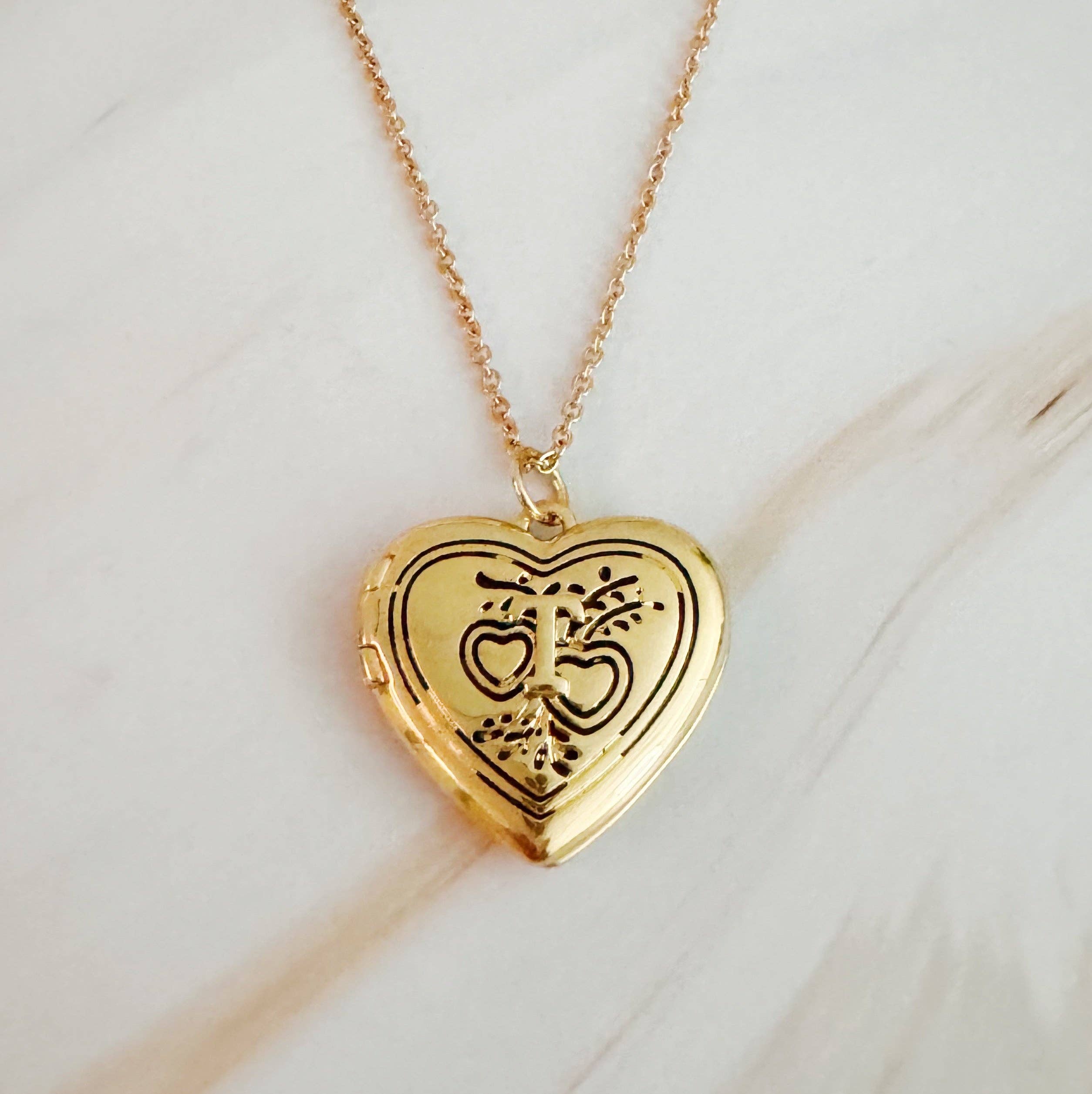 Ellison+Young - Wholesale Locket Necklace - Nostalgic Heart Initial Open Locket Necklace14