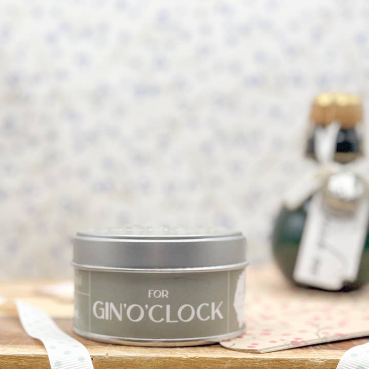 Pintail Candles | Avalon Home – Engroshandel Rejsestearinlys – Til Gin O'Clock Candle | Gin Candle | Tillykke stearinlys1