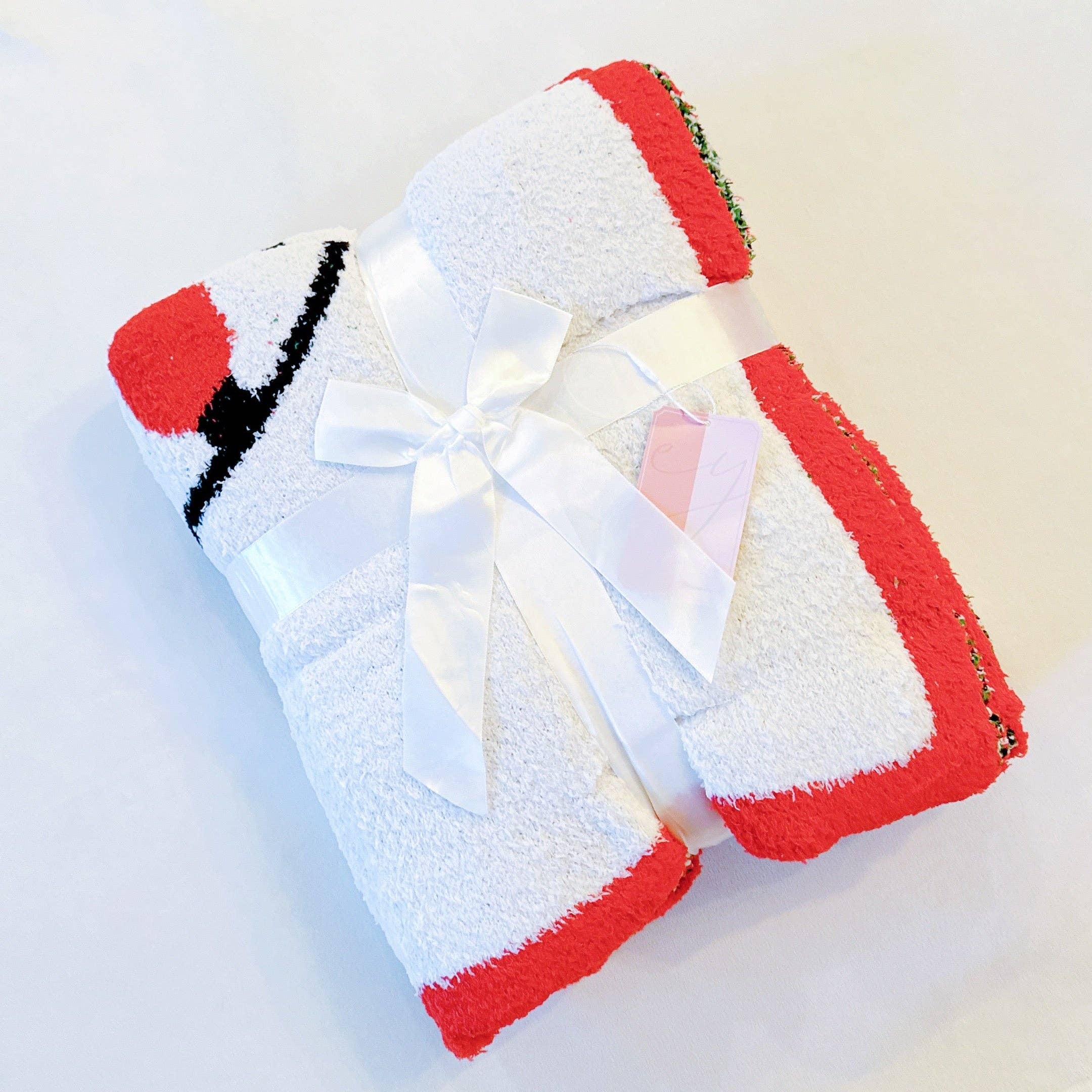 Ellison+Young – wholesale Throw blanket – Precious Lit Coziest Blanket2