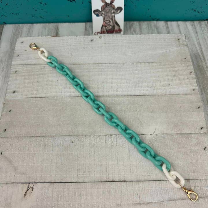 Crazy Heifers Wholesale - Wholesale Hat Accessory - Women's - Trucker Hat Chains V221