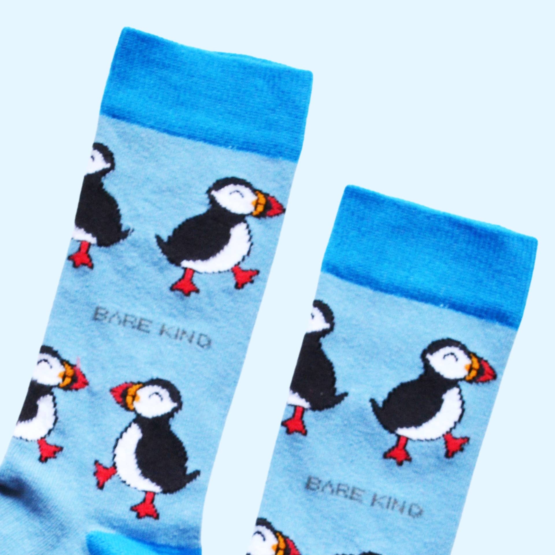 Bare Kind Socks – Meias - Unissexo por atacado – Meias Puffin de Bambu em Azul Claro2
